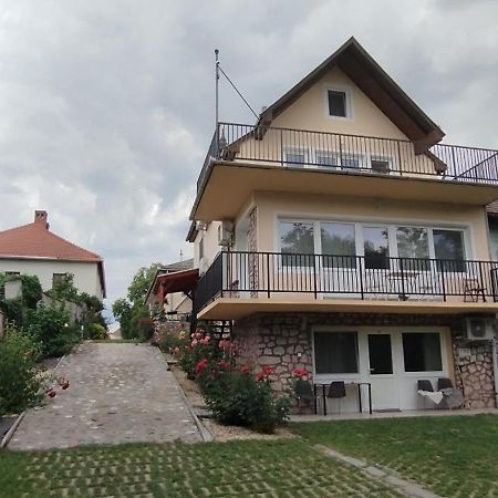 Gecse-Villa Шарошпатак Экстерьер фото